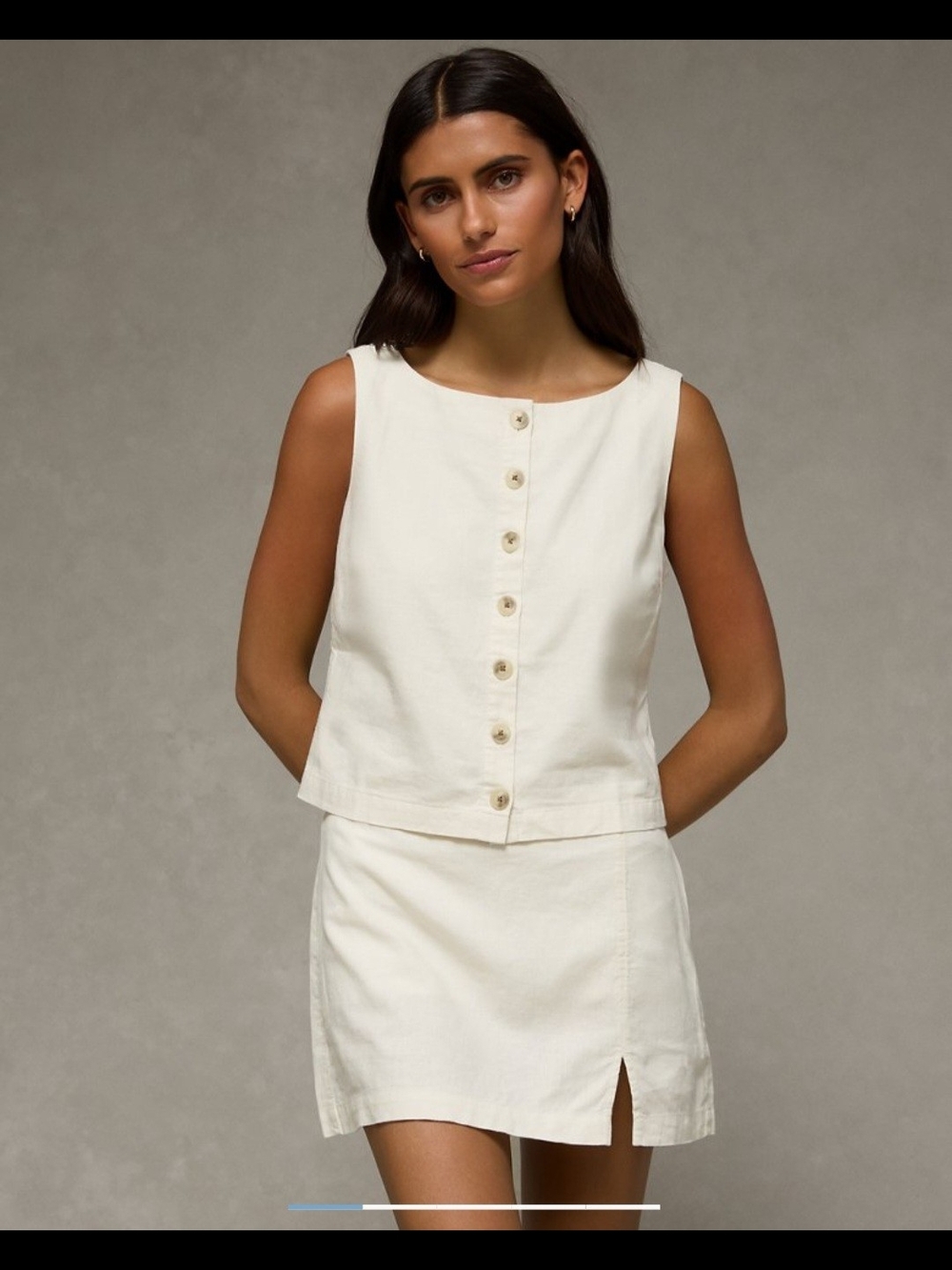 AE NWT Linen-Blend High-Neck Vest